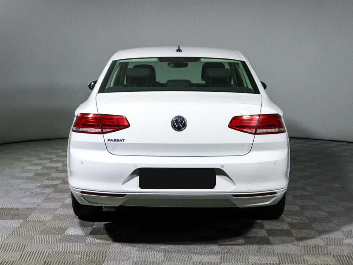 Б/У Фольксваген Пассат 2019 года. Фото: #4