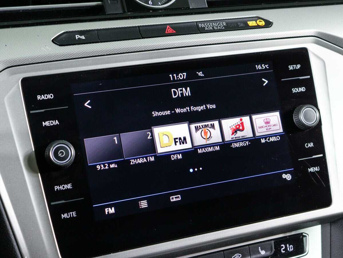 Б/У Фольксваген Пассат 2019 года. Фото: #15