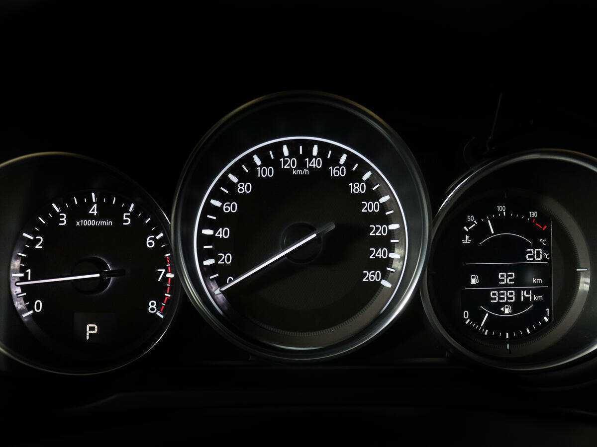 Б/У Мазда Ц-Икс-5 2017 года. Фото: #10