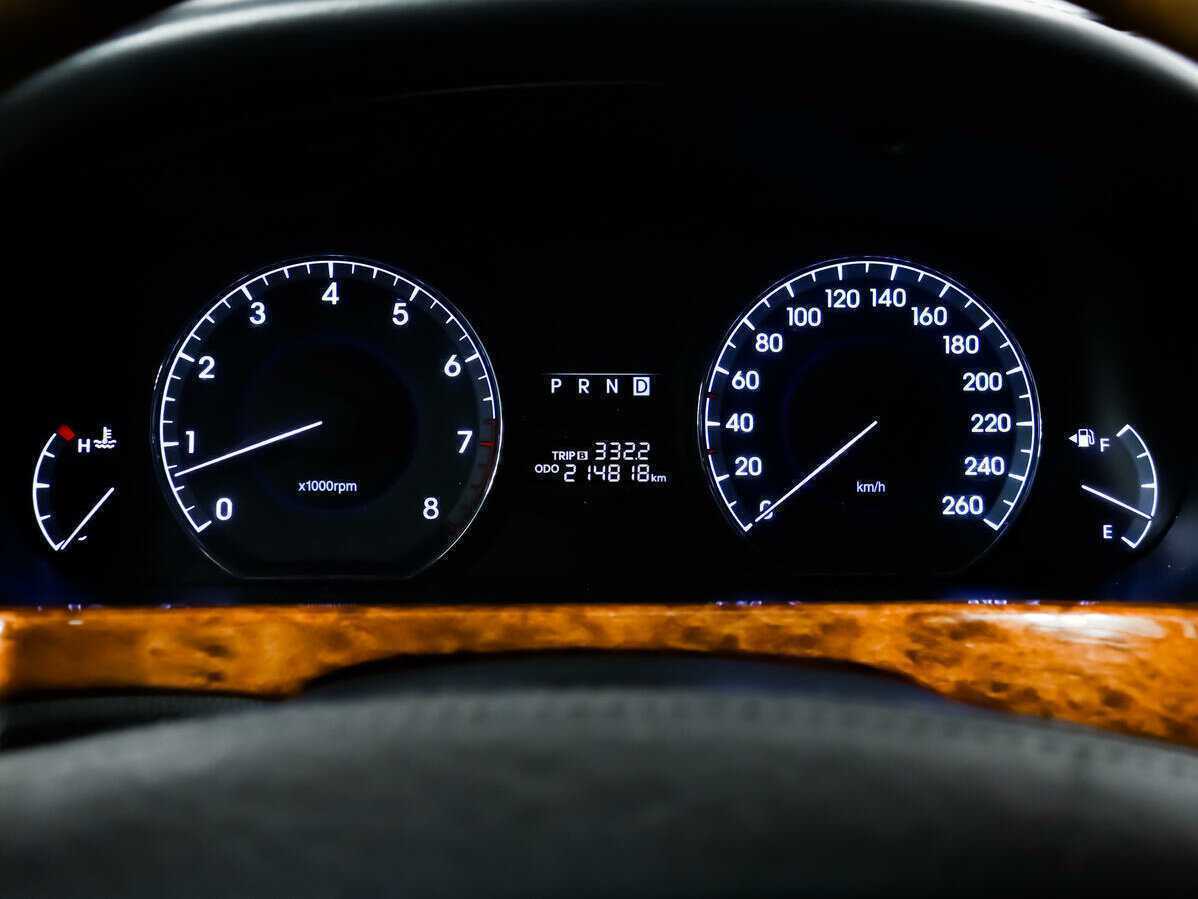 Hyundai Equus 2012 года с пробегом. Фото: #7