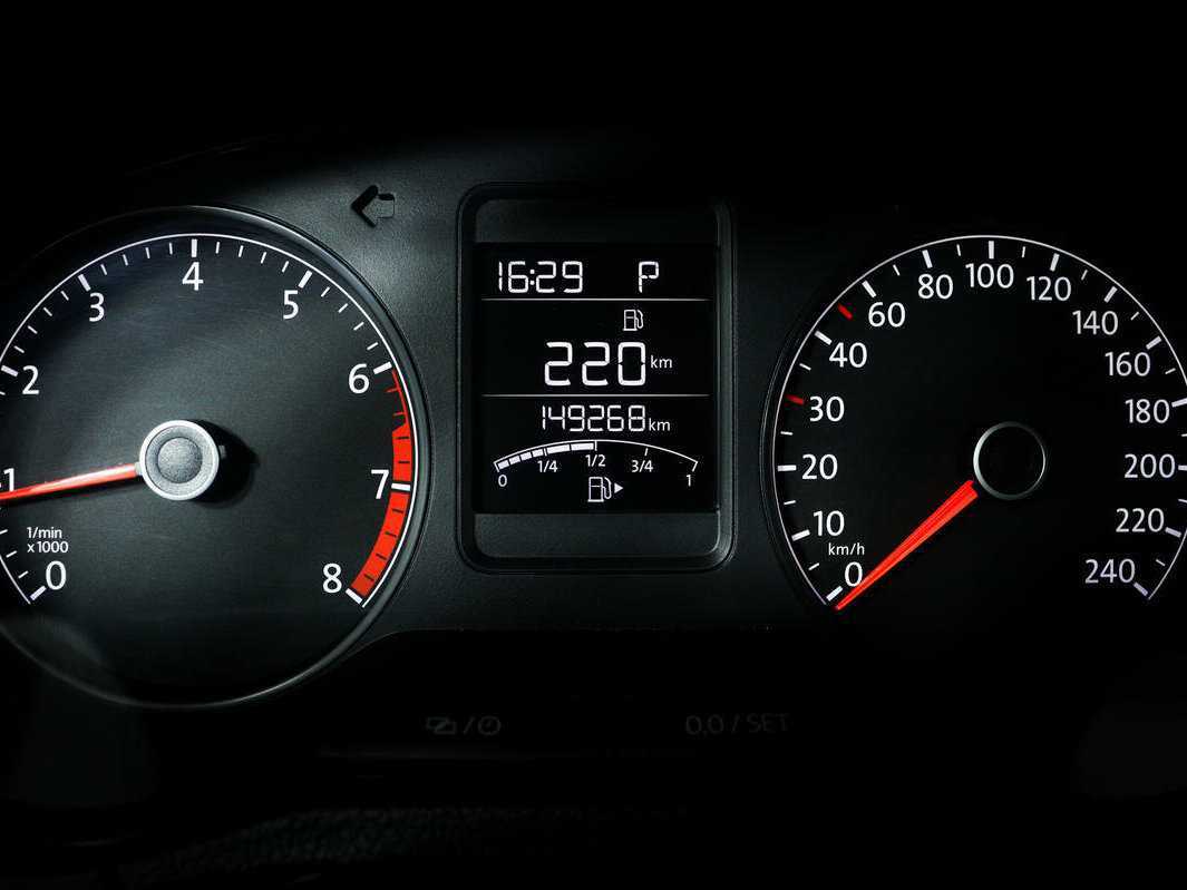 Б/У Фольксваген Поло 2016 года. Фото: #9