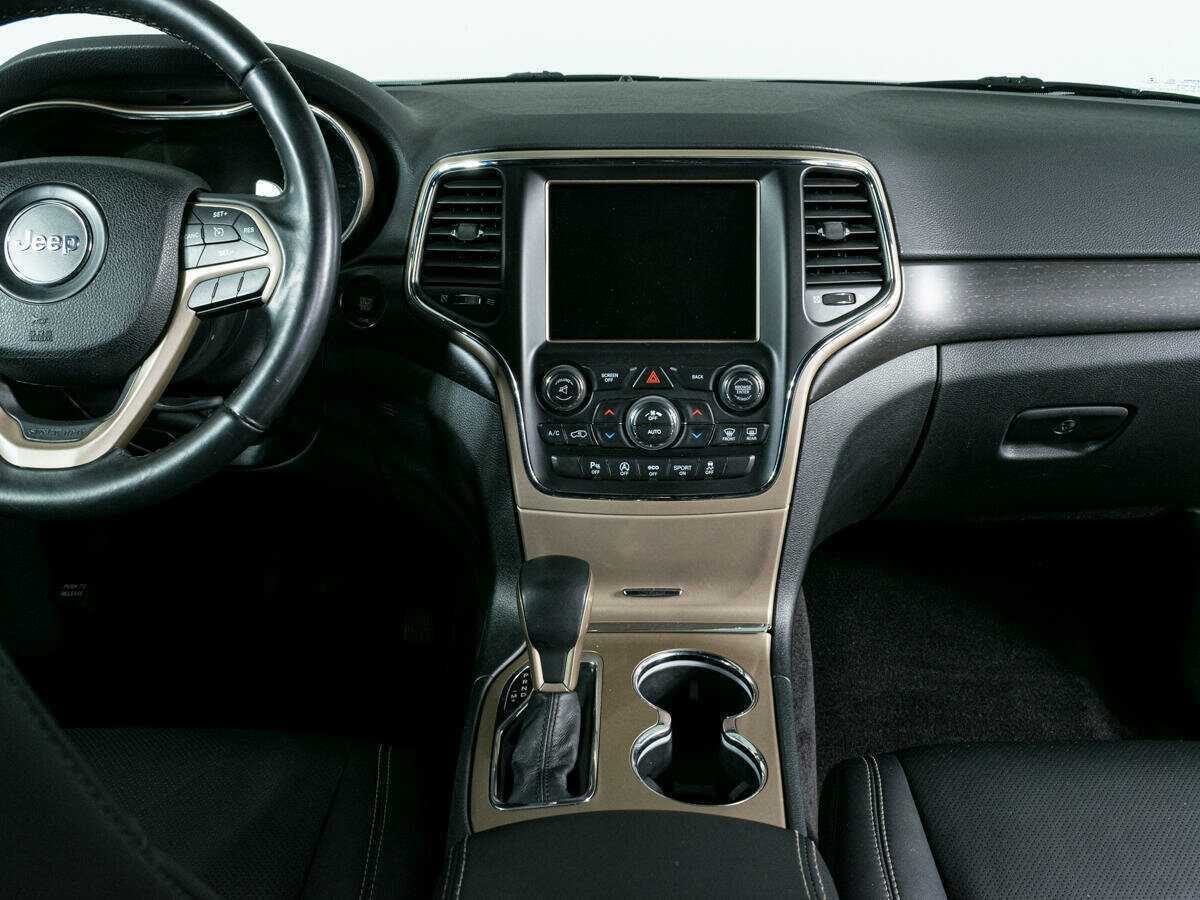 Jeep Grand Cherokee 2016 года с пробегом. Фото: #9
