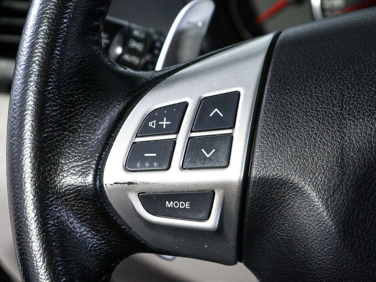 Б/У Митсубиши Паджеро Спорт 2012 года. Фото: #13