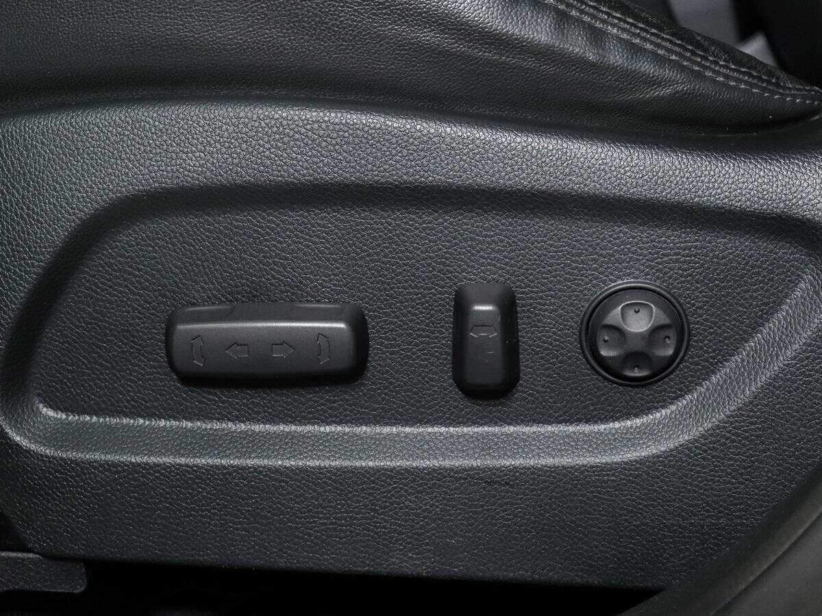 Б/У Хендай Санта Фе 2015 года. Фото: #14