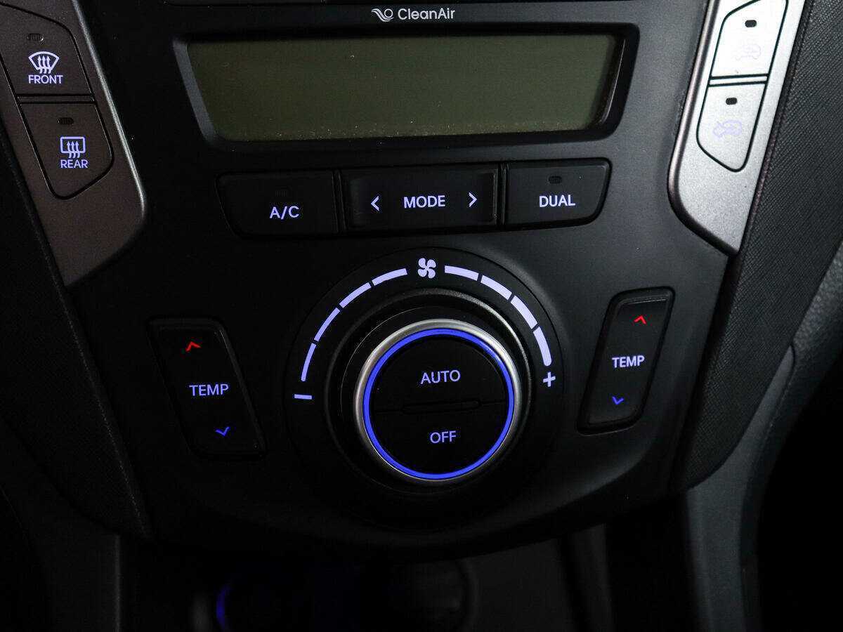 Б/У Хендай Санта Фе 2015 года. Фото: #20