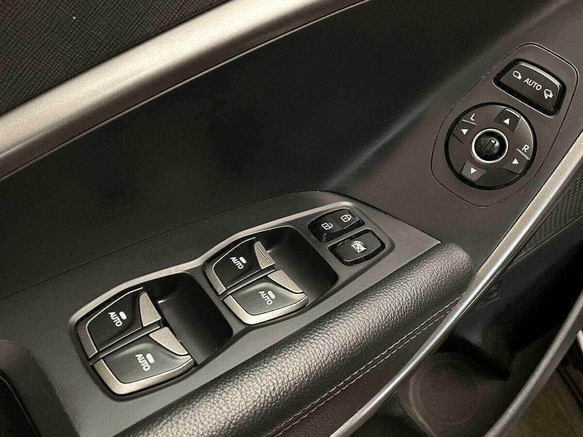Hyundai Santa Fe 2015 года с пробегом. Фото: #18