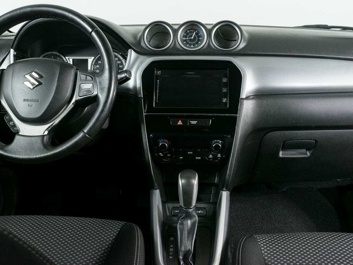 Б/У Сузуки Витара 2015 года. Фото: #8