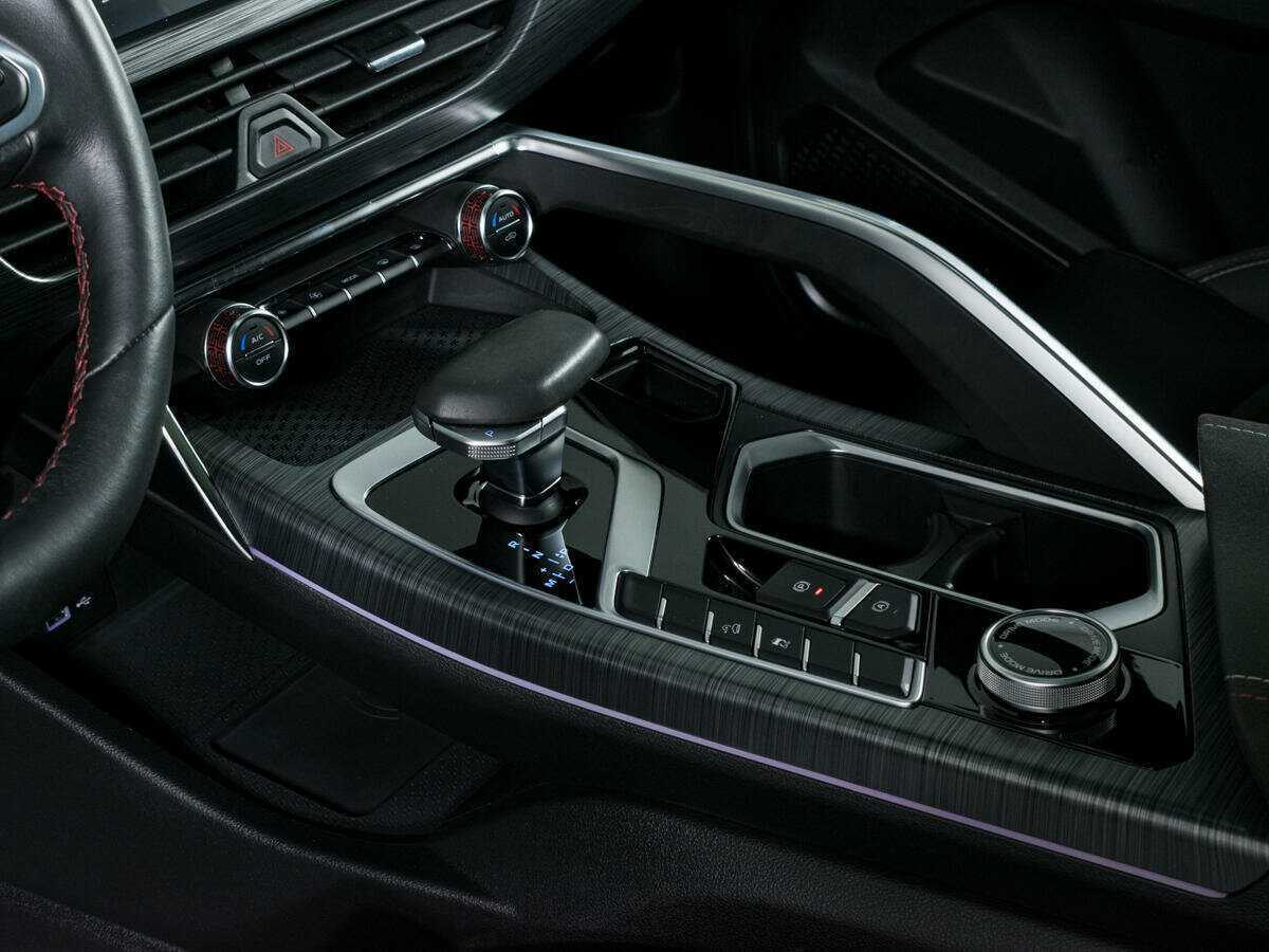 Geely Tugella 2022 года с пробегом. Фото: #16