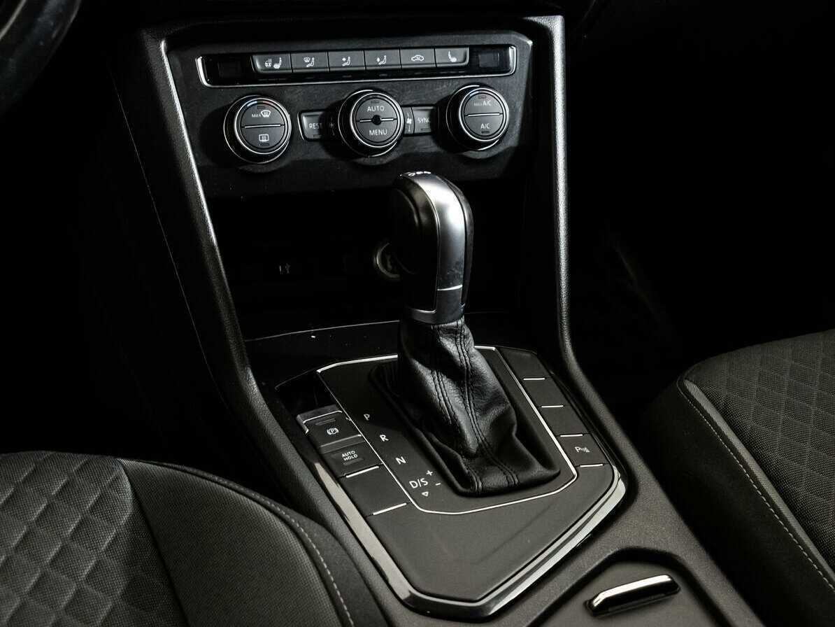 Б/У Фольксваген Тигуан 2017 года. Фото: #8