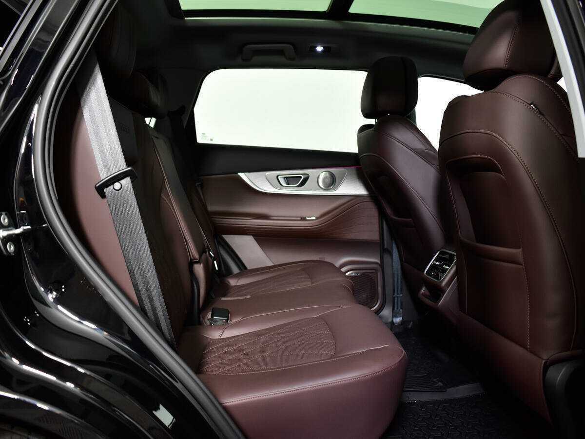 Chery Tiggo 8 Pro Max 2023 года с пробегом. Фото: #9