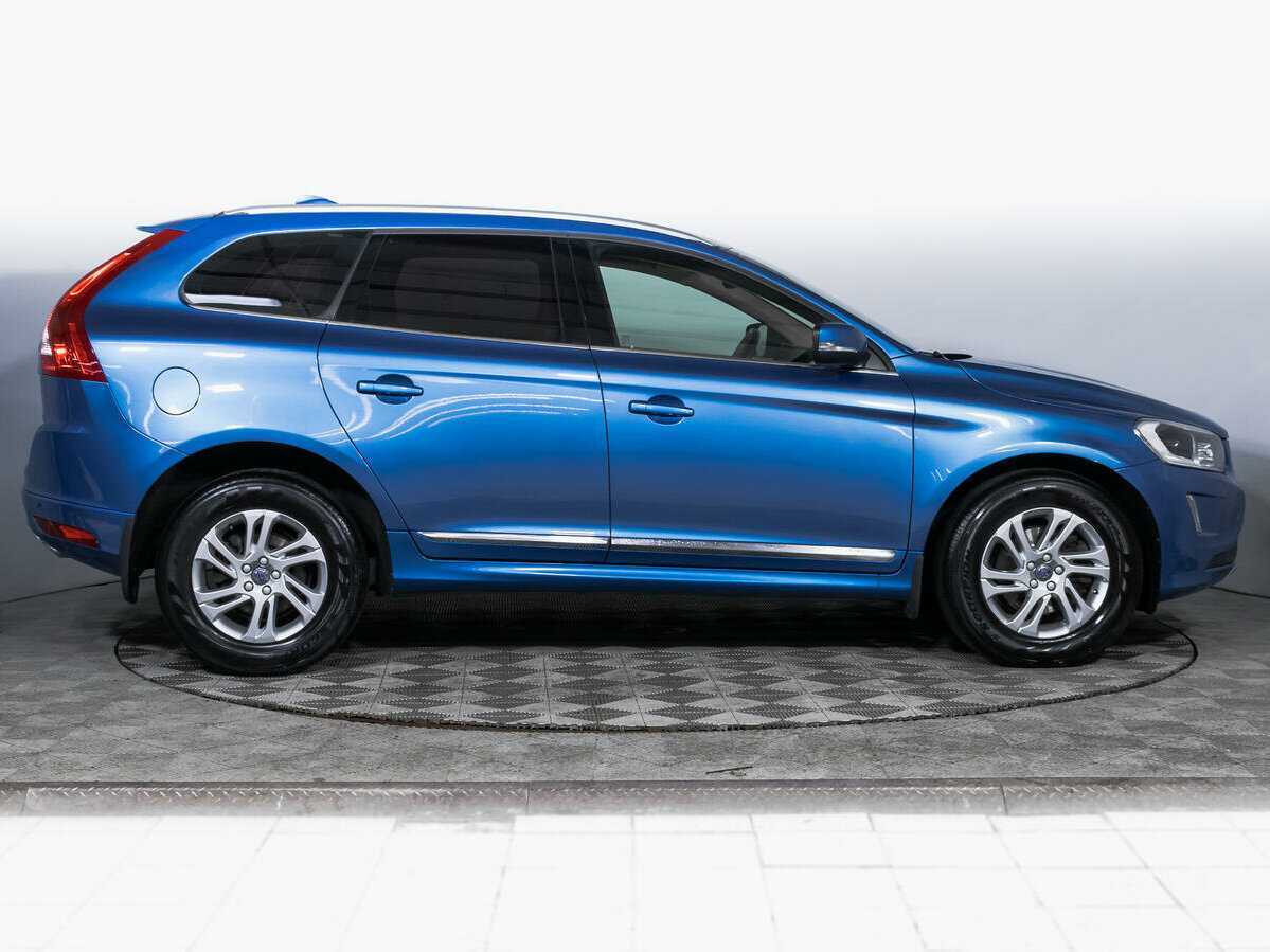 Б/У Вольво ИксЦ60 2015 года. Фото: #3