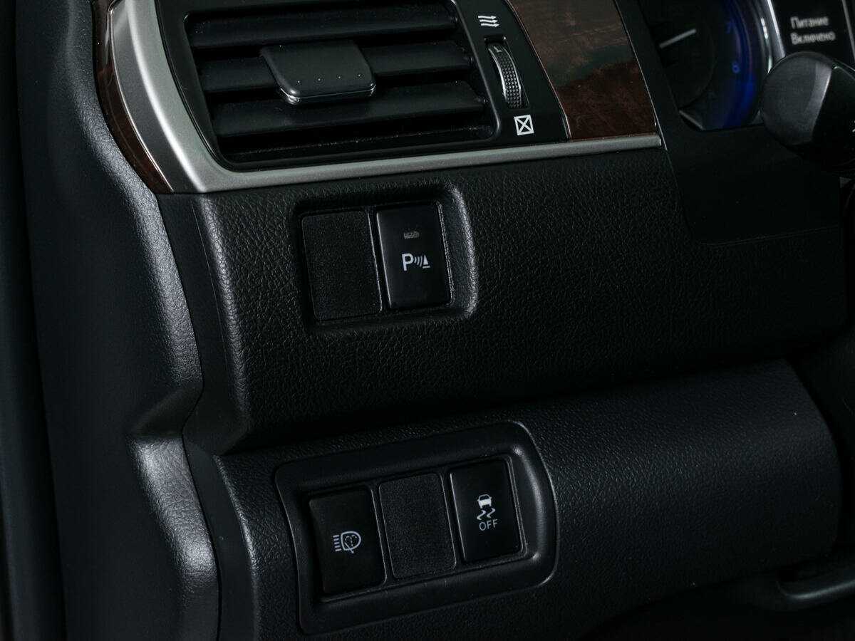 Б/У Тойота Камри 2017 года. Фото: #16