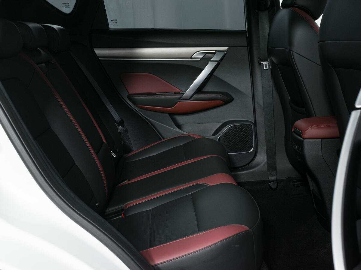 Б/У Джили Кулрэй 2023 года. Фото: #11