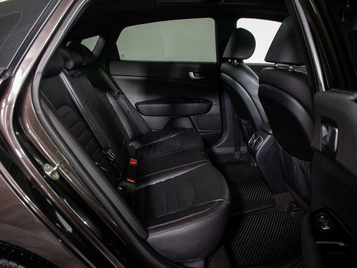 Б/У Киа Оптима 2017 года. Фото: #7