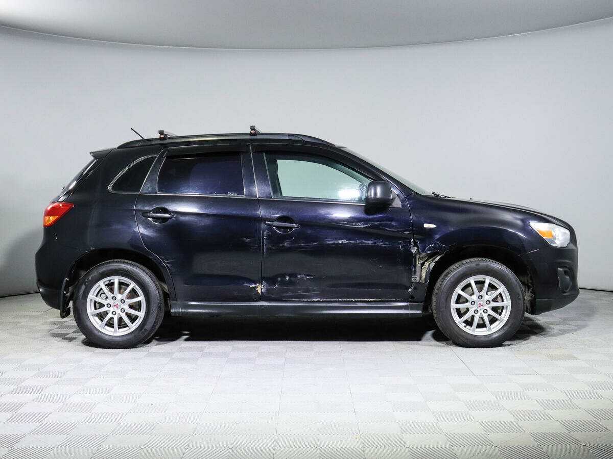 Б/У Митсубиши АС-Икс 2013 года. Фото: #3