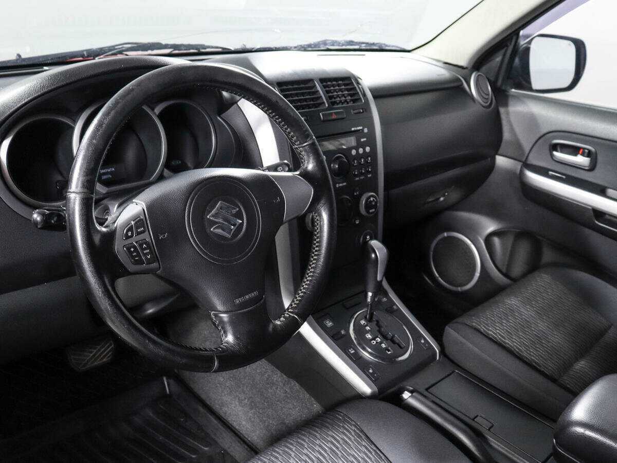 Б/У Сузуки Гранд Витара 2012 года. Фото: #12