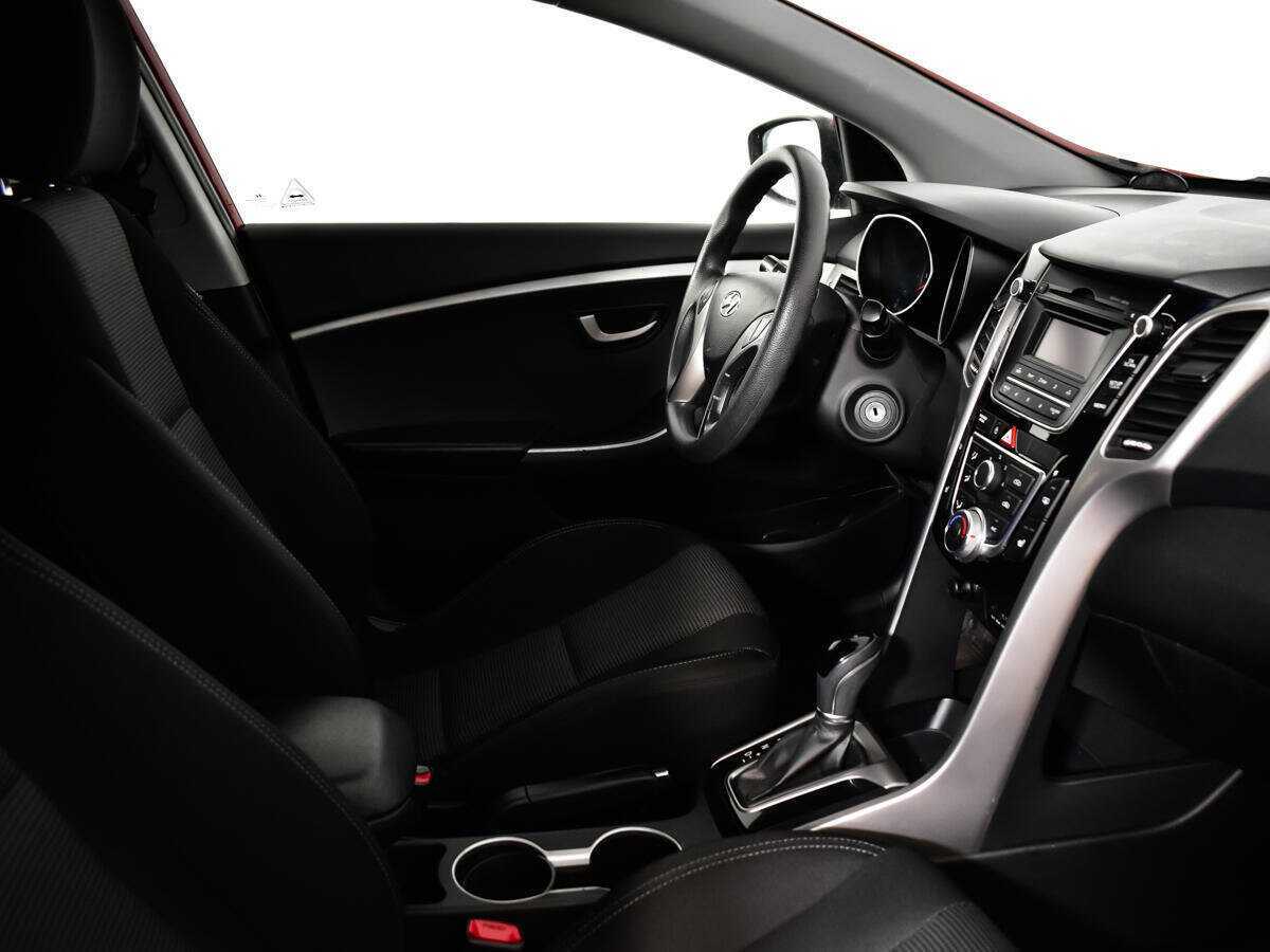 Б/У Хендай ай30 2014 года. Фото: #8