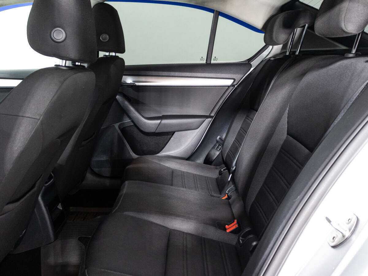 Б/У Шкода Октавия 2017 года. Фото: #9