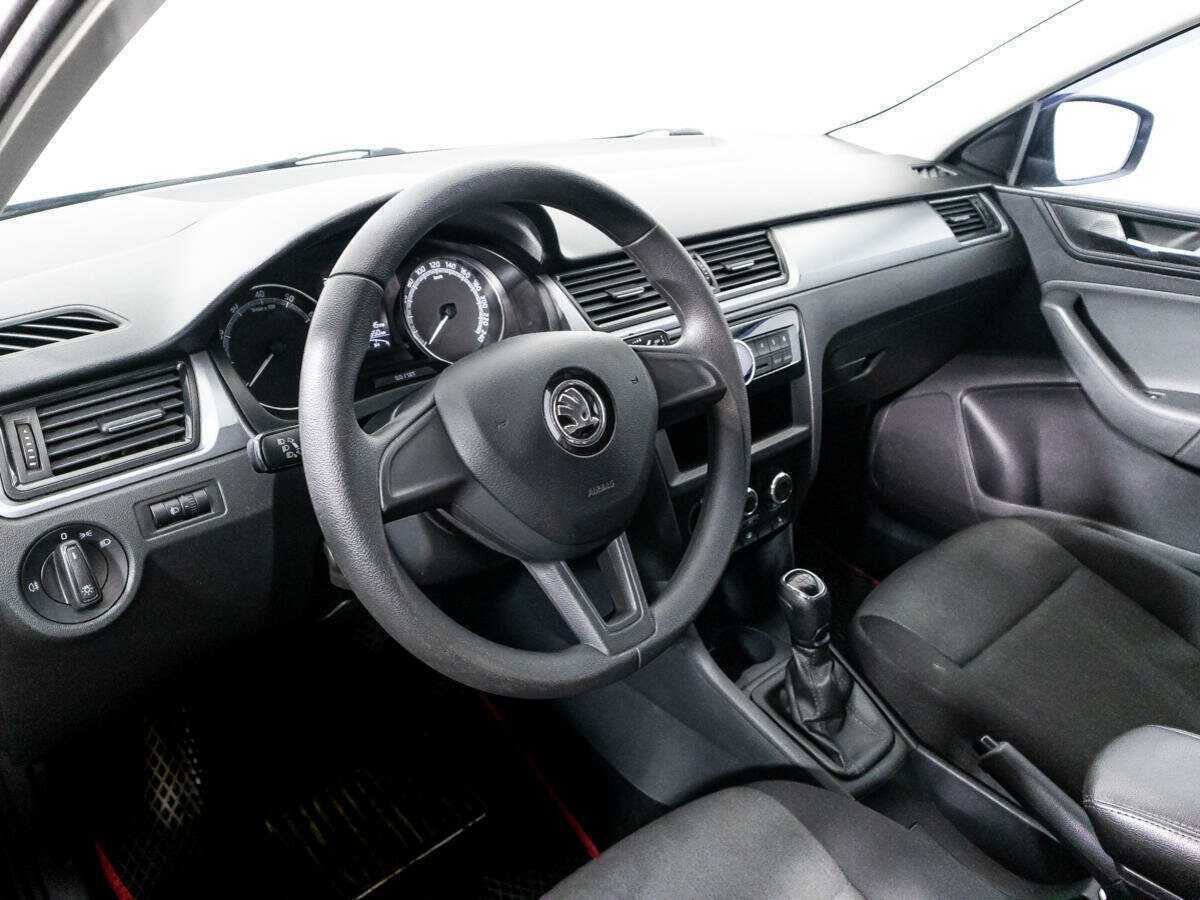 Б/У Шкода Рапид 2018 года. Фото: #10