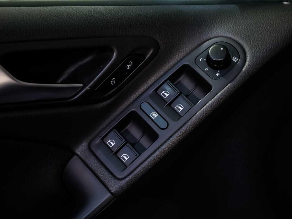 Volkswagen Golf 2012 года с пробегом. Фото: #16