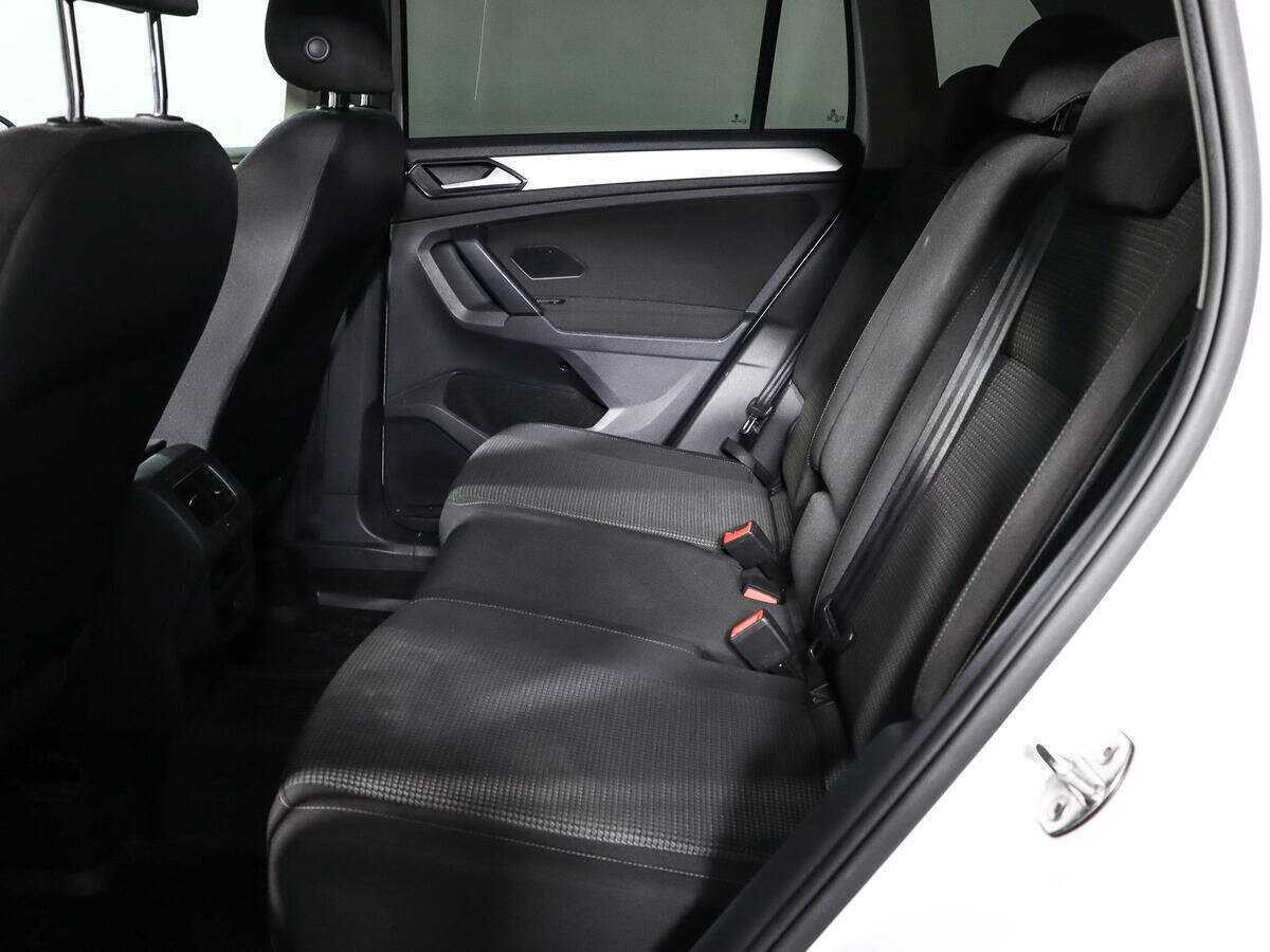 Б/У Фольксваген Тигуан 2017 года. Фото: #9