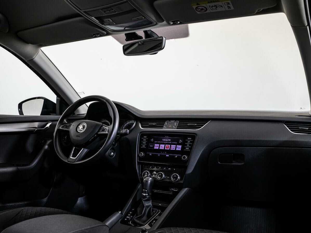 Б/У Шкода Октавия 2018 года. Фото: #8