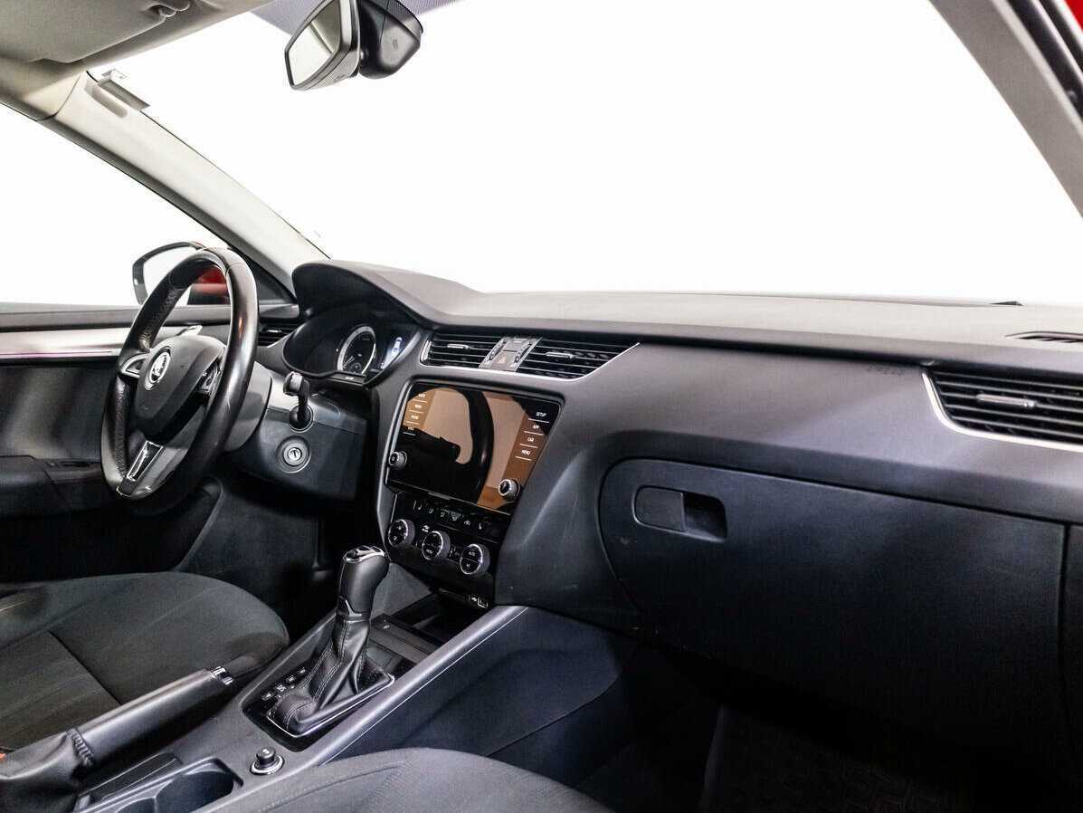 Skoda Octavia 2017 года с пробегом. Фото: #7