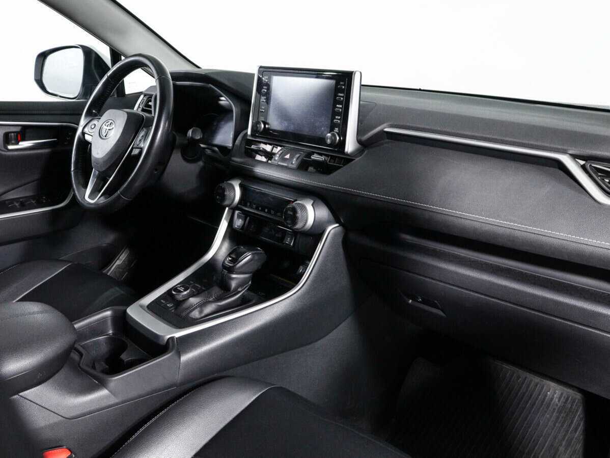 Toyota RAV4 2020 года с пробегом. Фото: #8