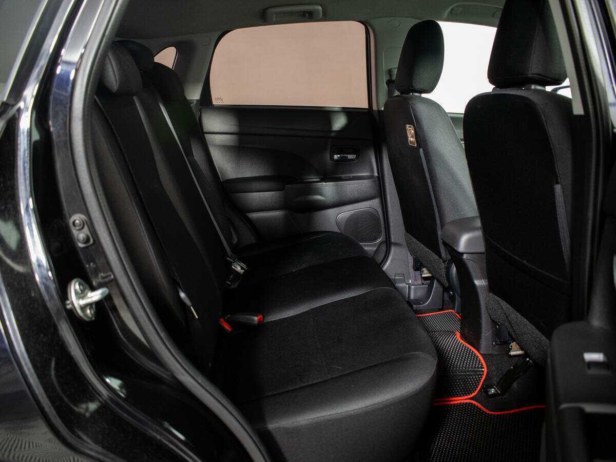 Б/У Митсубиши АС-Икс 2014 года. Фото: #9