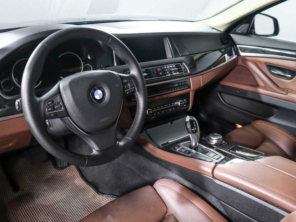 BMW 5 серии 2016 года с пробегом. Фото: #13