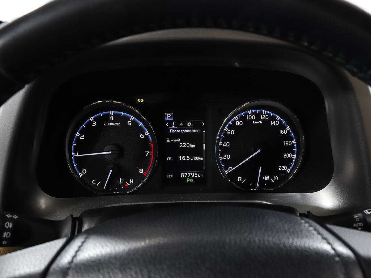 Toyota RAV4 2018 года с пробегом. Фото: #9