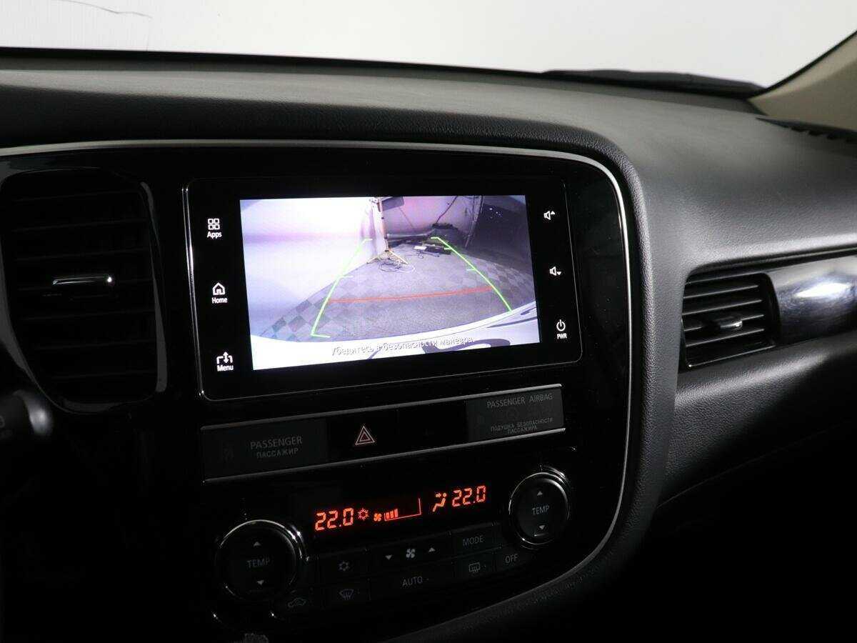 Б/У Митсубиши Оутлэндер 2019 года. Фото: #15