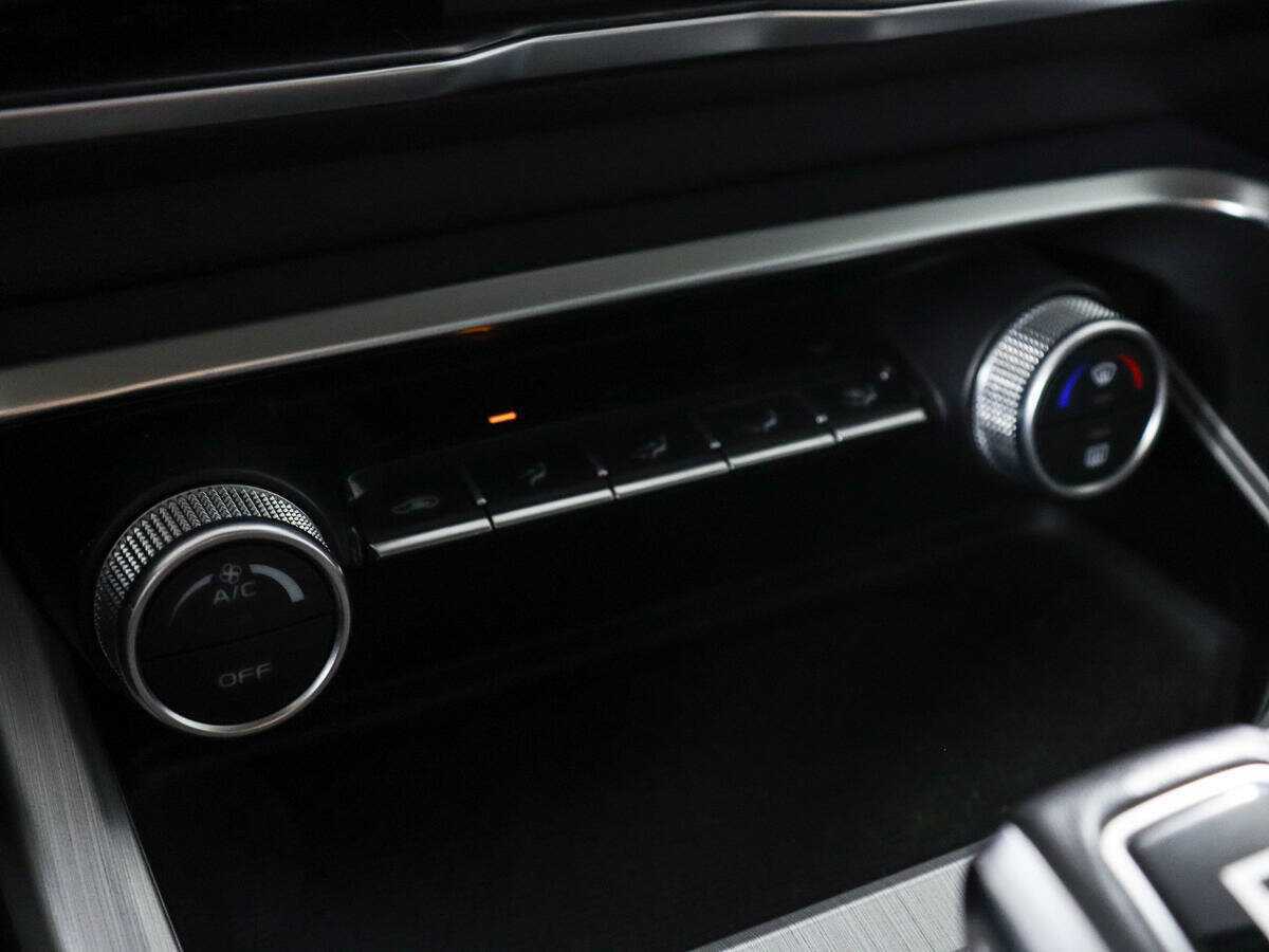 Б/У Джили Кулрэй 2021 года. Фото: #16