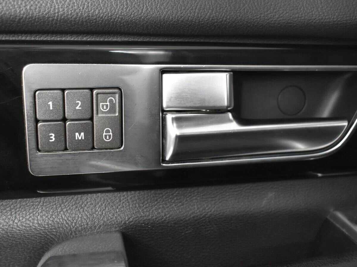 Land Rover Discovery 2014 года с пробегом. Фото: #17