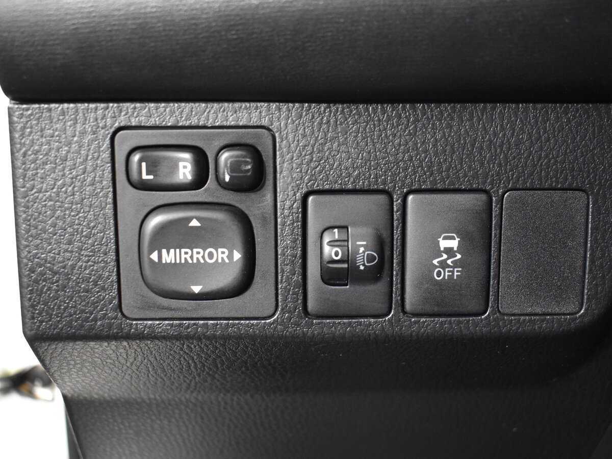 Б/У Тойота Рав4 2015 года. Фото: #8