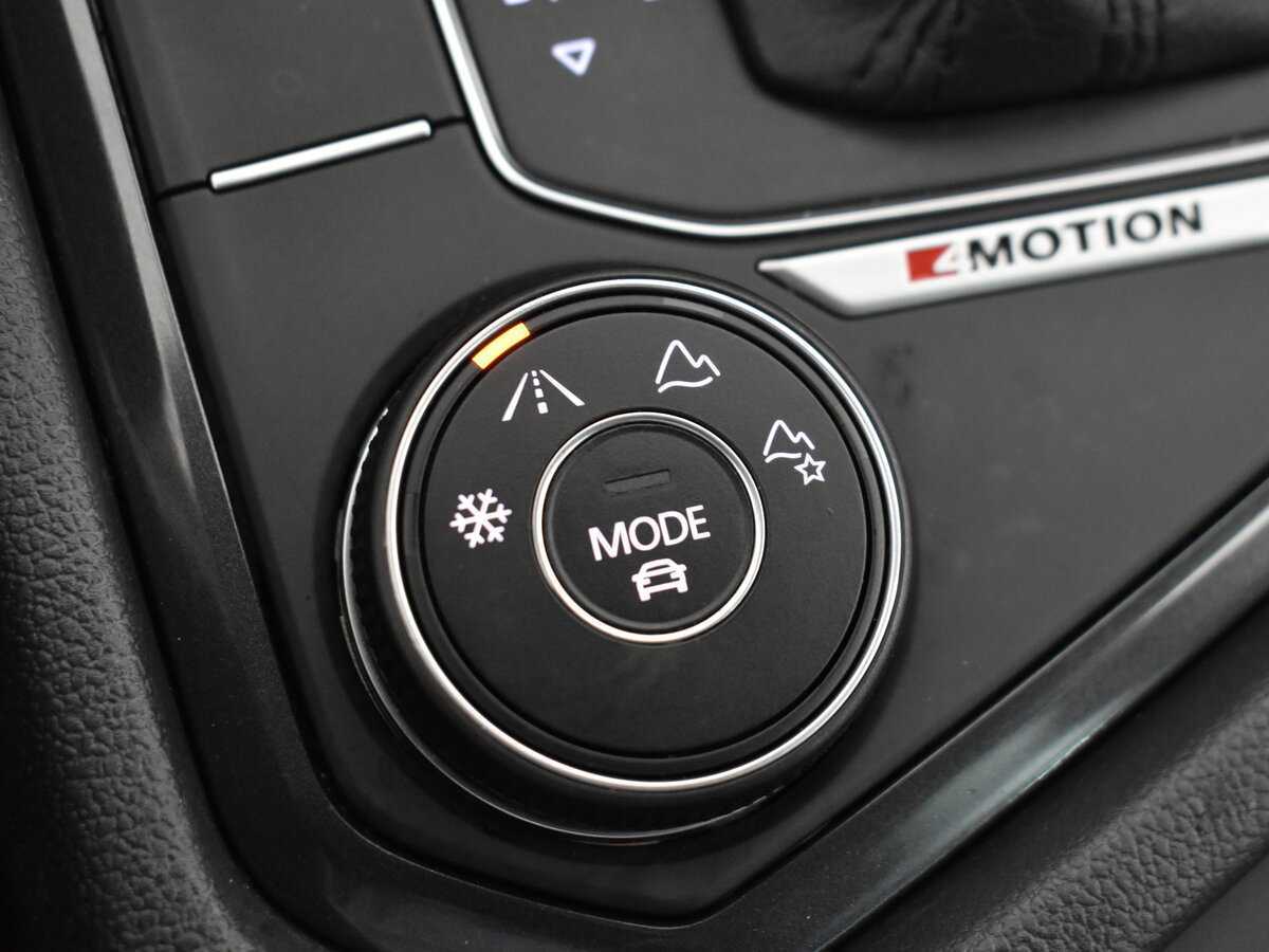 Б/У Фольксваген Тигуан 2017 года. Фото: #13