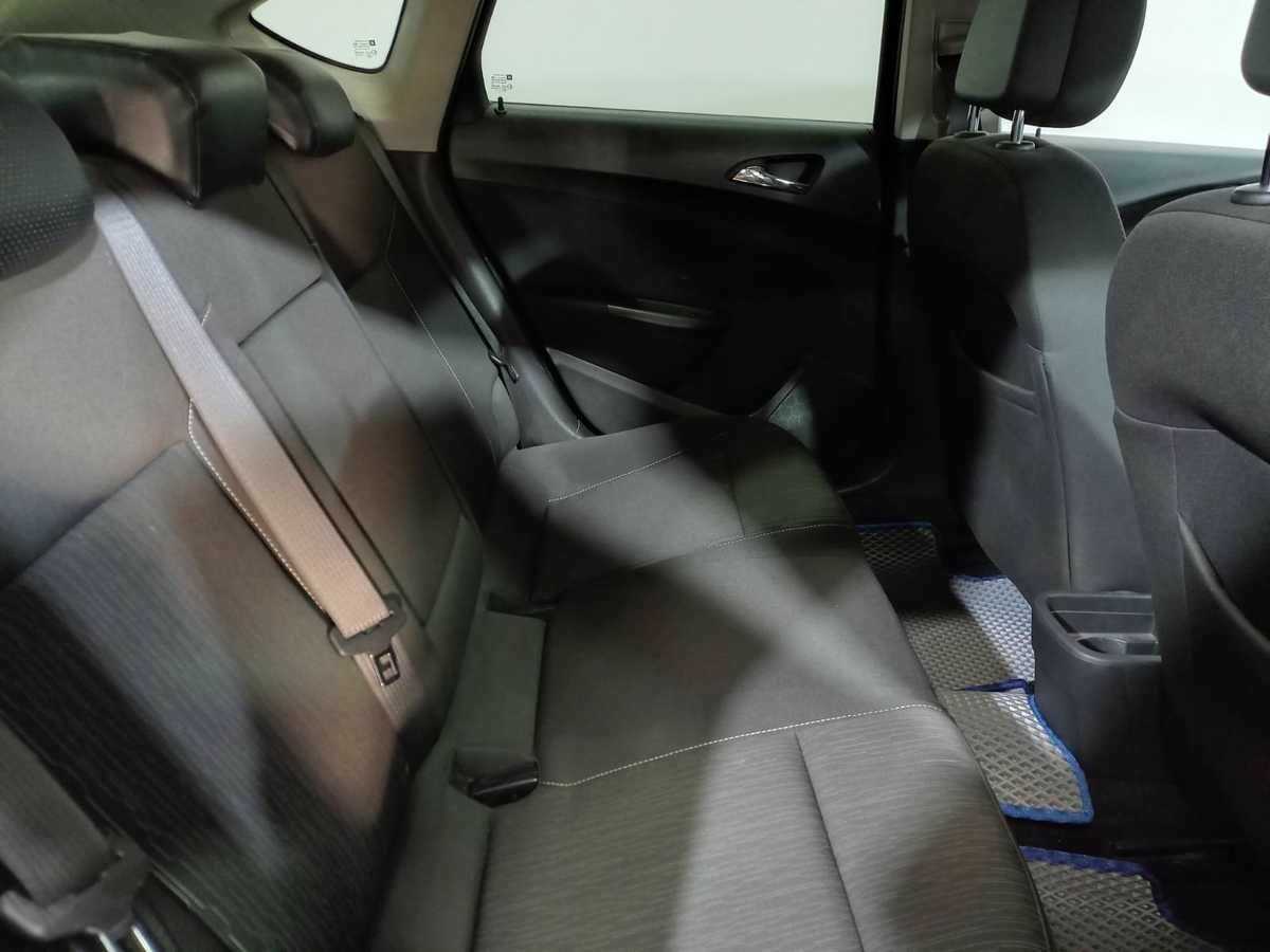 Opel Astra 2012 года с пробегом. Фото: #10