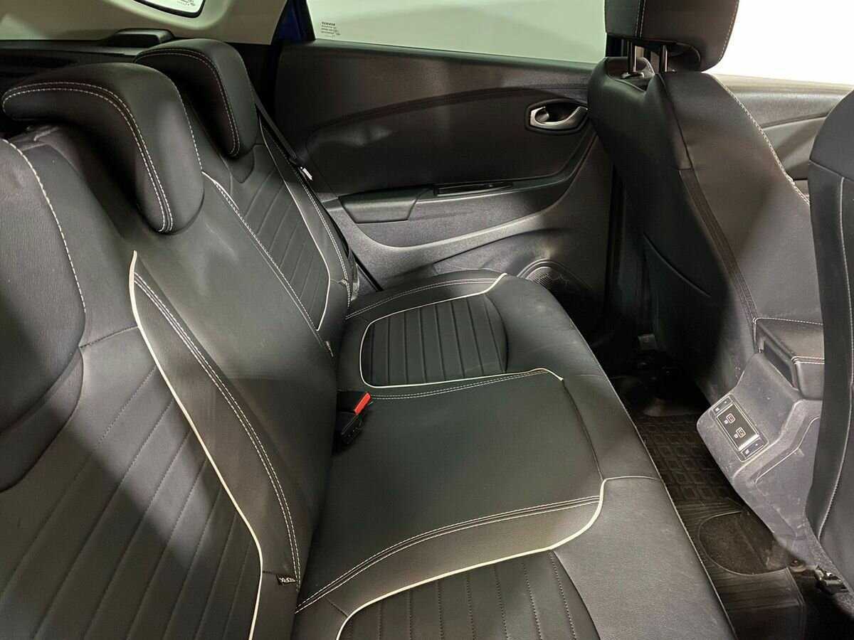 Б/У Рено Каптюр 2021 года. Фото: #10