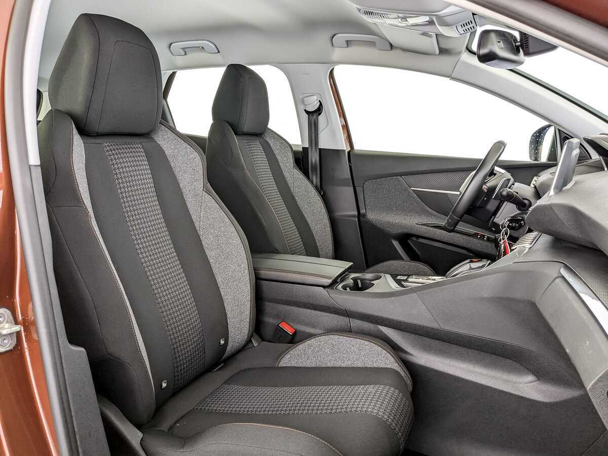 Б/У Пежо 3008 2017 года. Фото: #18