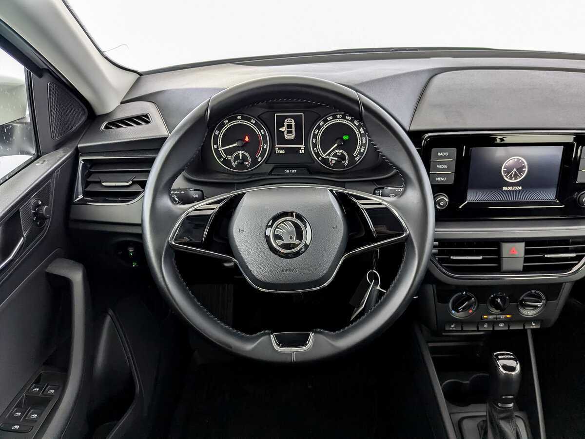 Б/У Шкода Рапид 2021 года. Фото: #16