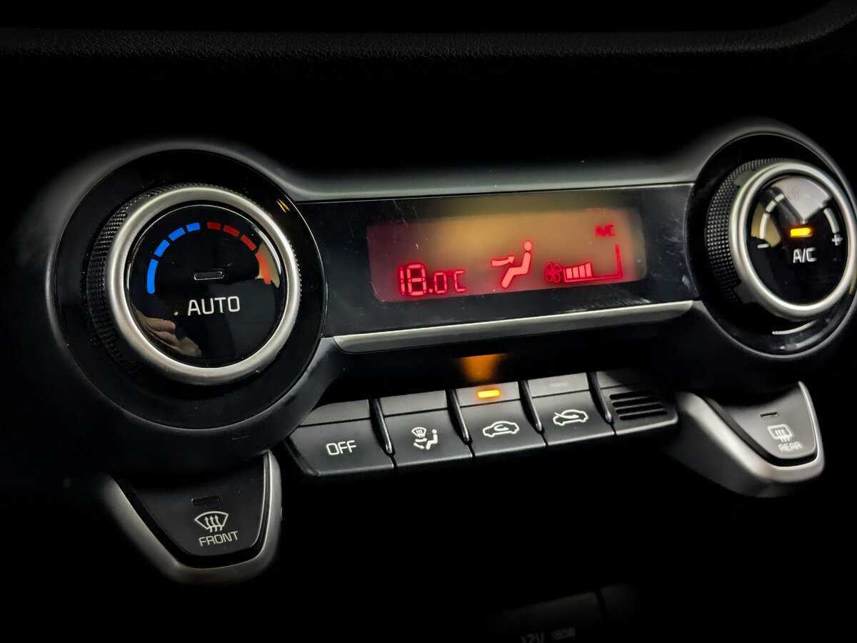 Б/У Киа Рио 2018 года. Фото: #18