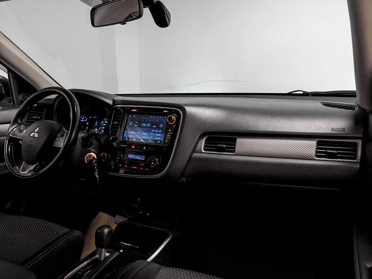 Mitsubishi Outlander 2017 года с пробегом. Фото: #8