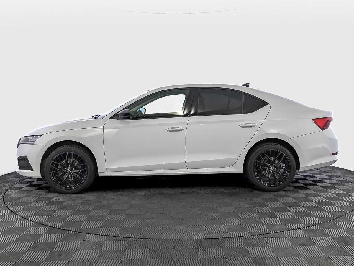 Б/У Шкода Октавия 2021 года. Фото: #7