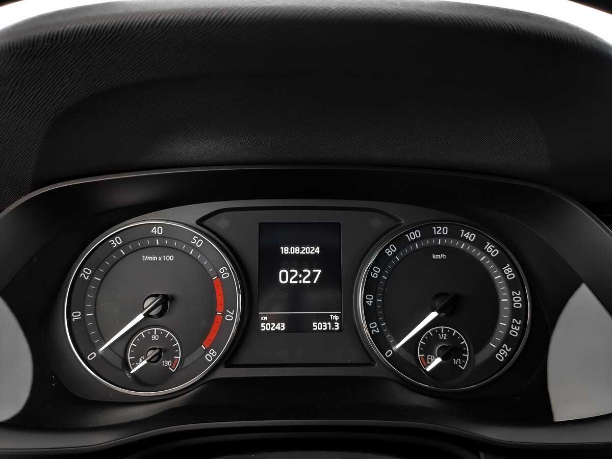 Б/У Шкода Октавия 2021 года. Фото: #10