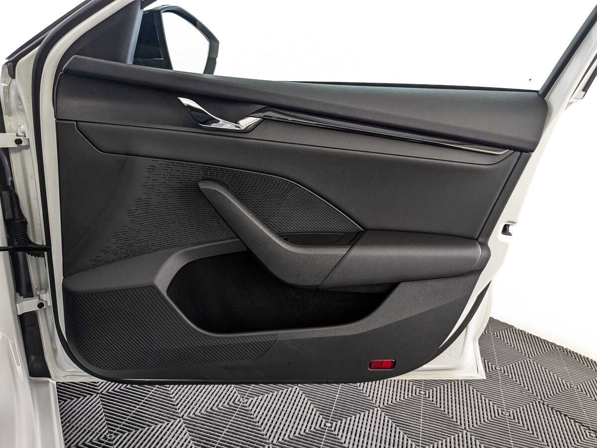 Б/У Шкода Октавия 2021 года. Фото: #16