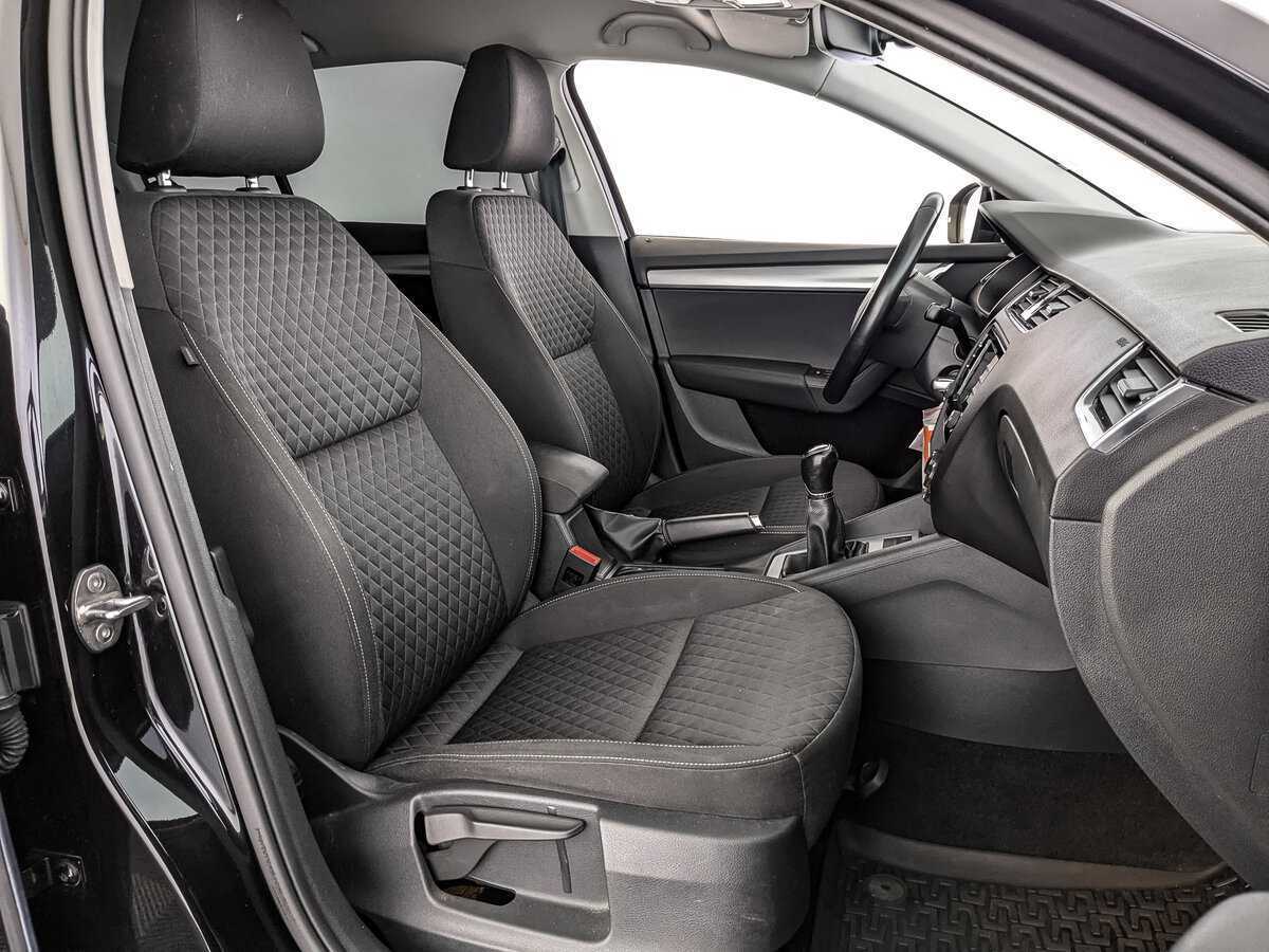 Б/У Шкода Октавия 2016 года. Фото: #18