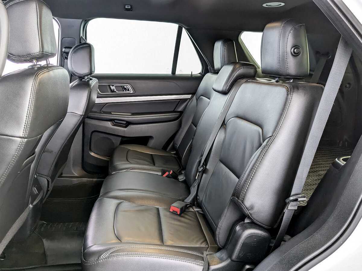 Ford Explorer 2017 года с пробегом. Фото: #9