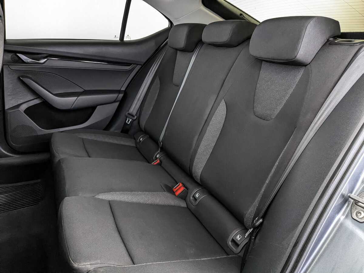 Б/У Шкода Октавия 2021 года. Фото: #13