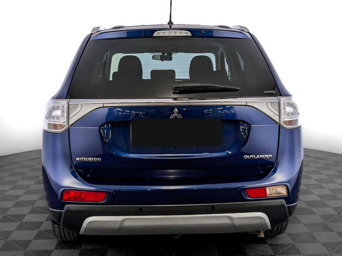 Б/У Митсубиши Оутлэндер 2014 года. Фото: #5