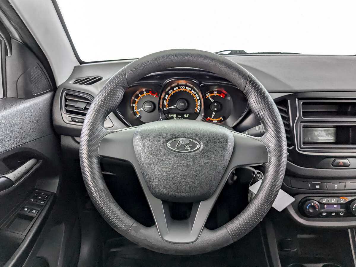 Lada (ВАЗ) Vesta 2019 года с пробегом. Фото: #16